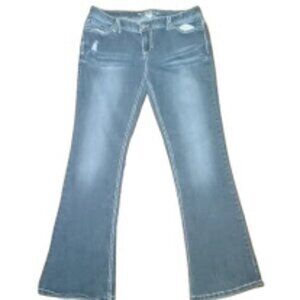 womans size 15/16 regular wide leg jeans from Maurices